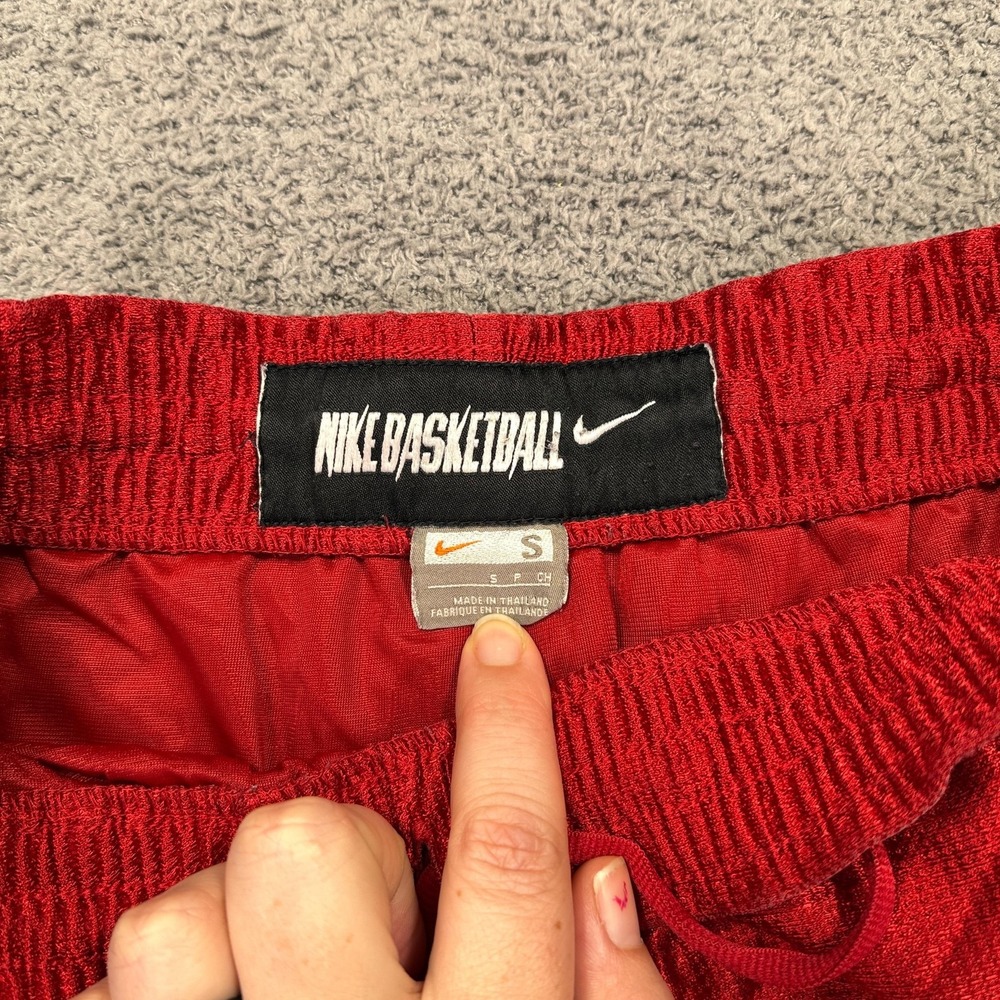 Nike‎ Basketball Shorts Men Small Red Dazzle Y2K Swoosh Athletic Mesh Drawstring - Picture 4 of 7